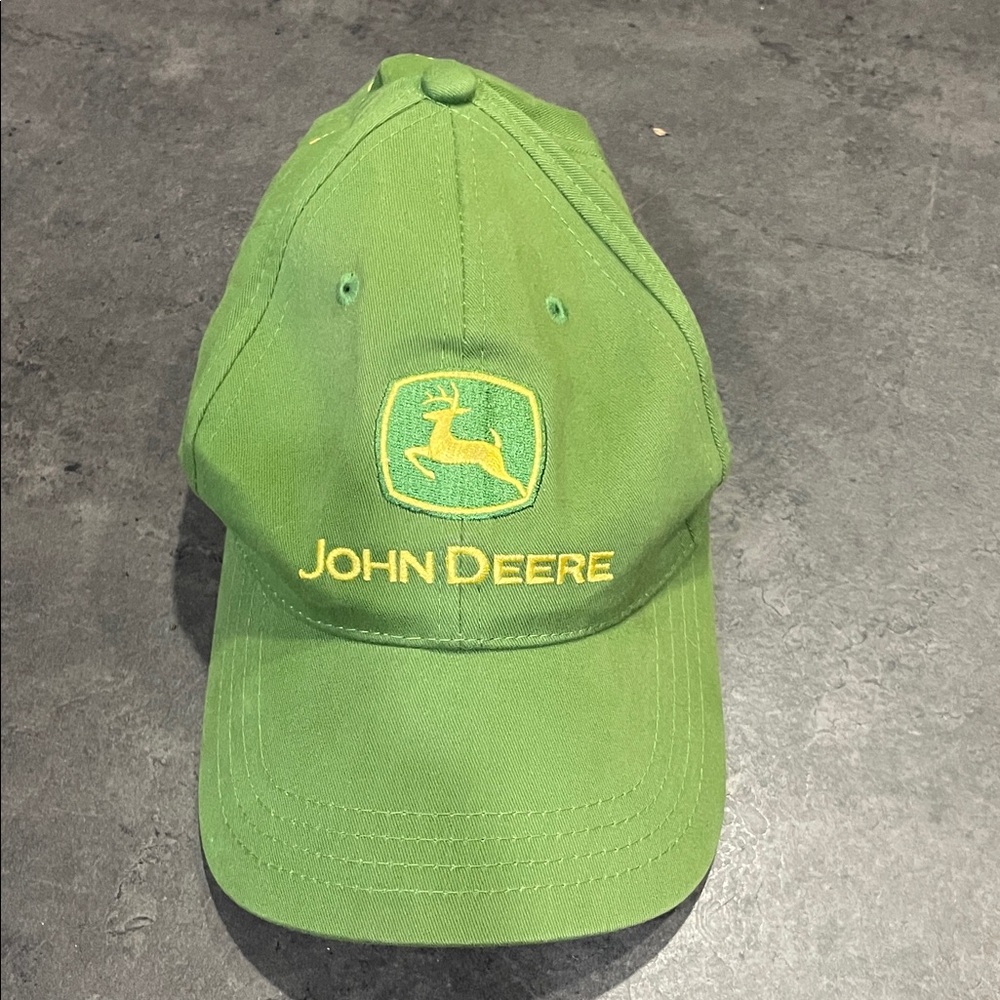 John Deere Adjustable Green Baseball Hat never worn